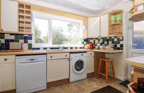 Denmead House | BARNGREEN, family friendly, country holiday cottage in Denmead