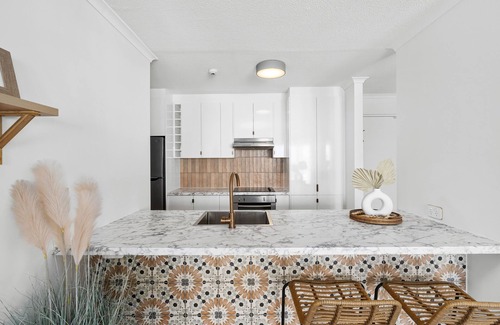 Surfers Paradise Apartment | Baronnet Apartments