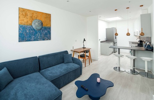 West Kensington Apartment | Barons Court 1 Bed