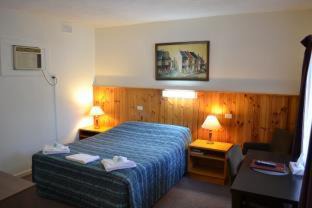 Nuriootpa Hotel | Barossa Palms Motel