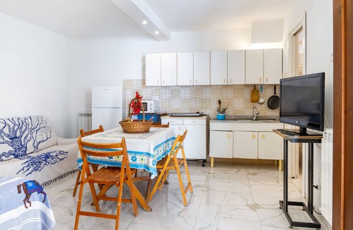Alberese Apartment | Basement studio Apartment with Terrace, Garden and Shared Pool
