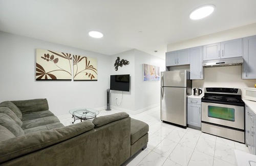 Renfrew-Collingwood House | Basement Suite in Vancouver