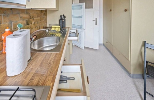 Sihlfeld Apartment | Basic Apartment in vibrant residential part of ZH!