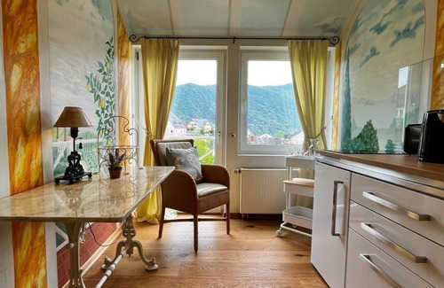Bad Salzig Apartment | Basic double room - Park Villa central on the Middle Rhine