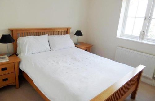 Basingstoke Apartment | Basingstoke Apartments - Westlands House, City Centre, Home-From-Home