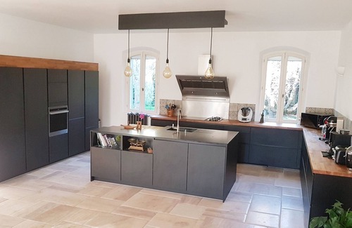 Mallemort House | Bastide Sainte Marie, Vast property of 800m2 in a green setting of 3ha