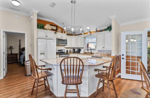 Glenbrook House | Batally - Cottage Home In The Village Of Polo Ridge- Villagepeople