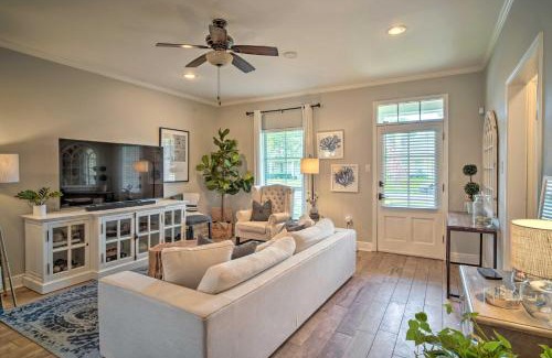 Highlands - Perkins House | Baton Rouge Game Day House with Chic Yard Space