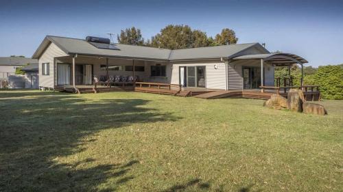 Bawley Point House | Bawley Backyard Haven - family retreat near beach