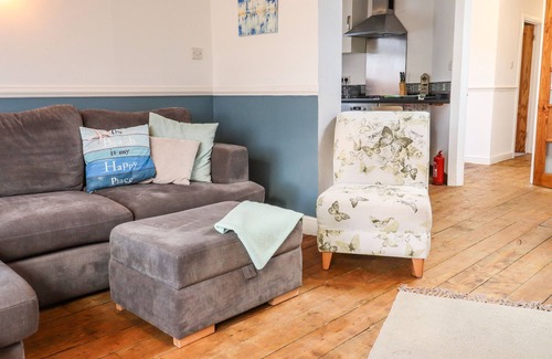 Pevensey Cottage | BAY COSY, pet friendly, character holiday cottage in Pevensey Bay