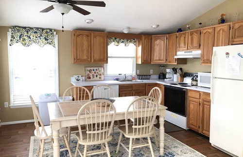 North Beach Haven House | Bay Front Home with Amazing Sunset Views, Short block to Beach, centralA/C,kayak