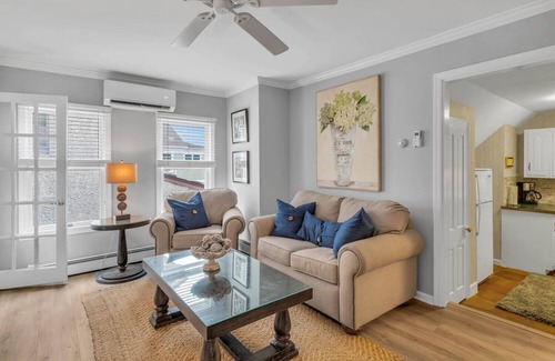 Avon Apartment | Bay Head Condo! One bedroom with Guest room + 3 homes from Ocean!