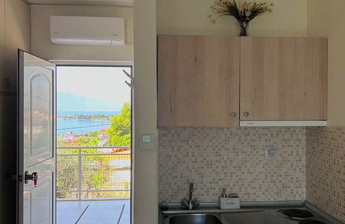 Karavomilos Apartment | Bay Holiday Hotel & Spa