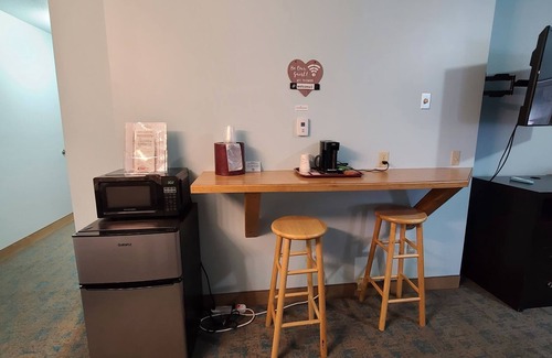 Tawas City Hotel | Bay Inn