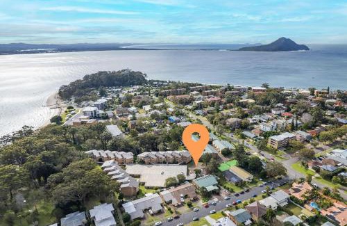 Nelson Bay Apartment | Bay Parklands, 68 2 Gowrie Ave - Fully ducted aircon, wifi, pool, tennis court, communal spa