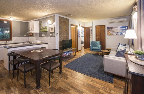 Quindalup House | Bay Shack is PET FRIENDLY, across from beach.