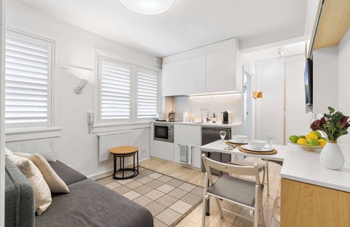 Rushcutters Bay Apartment | Bay View in Rushcutters Bay