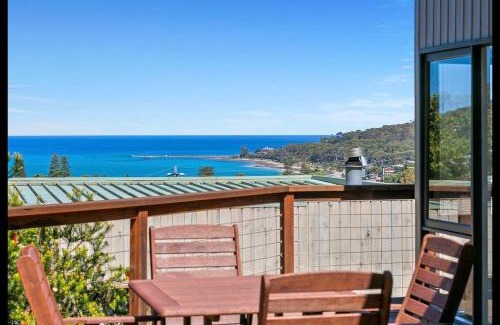 Lorne House | Bay Views Lorne