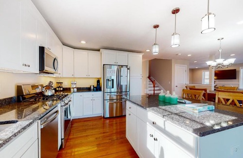 Plymouth House | Bayberry Beauty