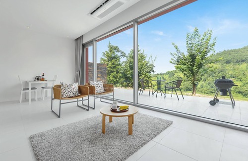 Namhae Villa | Bayclub