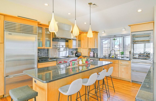 Patchogue House | Bayfront Home in Patchogue w/Deck & Fishing Dock