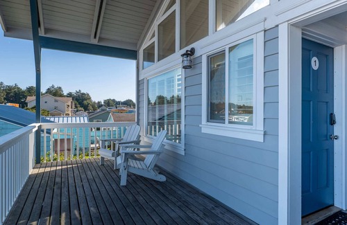 Bandon House | Bayfront Master Suite | Bandon Marina Inn