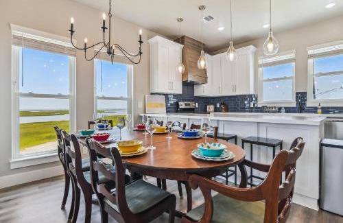 Galveston House | Bayfront Nirvana!