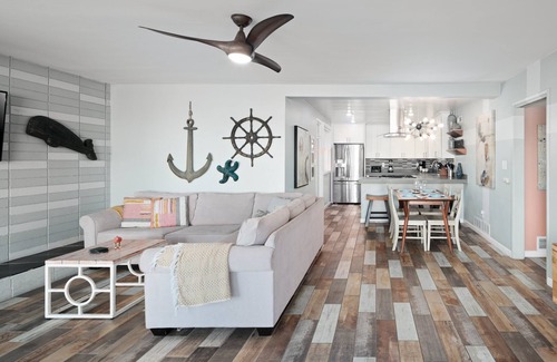 South Mission Beach Condo | Bayfront w/Large Private Patio | AC | Pet Friendly