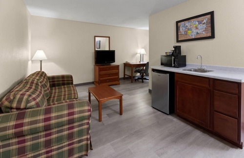 Iron Mountain Hotel | Baymont by Wyndham Iron Mountain