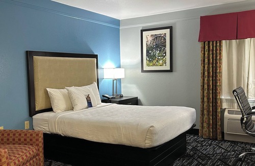 Litchfield Hotel | Baymont by Wyndham Litchfield