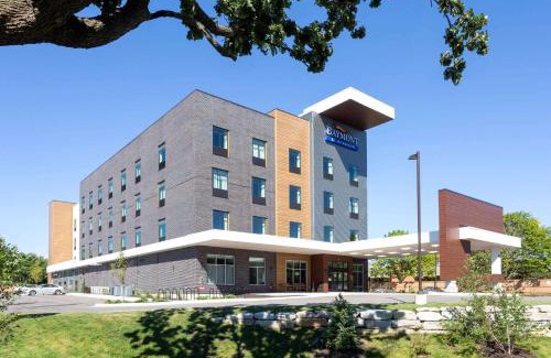 Madison Hotel | Baymont by Wyndham Madison