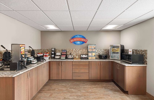 Mount Pleasant Hotel | Baymont by Wyndham Mt. Pleasant