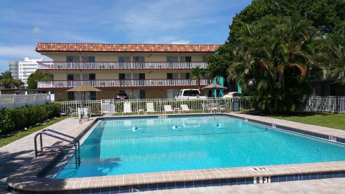 Arlington Park Hotel | Baymont by Wyndham Sarasota