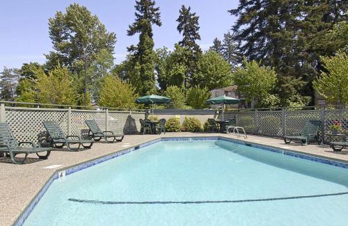 North Rose Hill Hotel | Baymont by Wyndham Seattle/Kirkland WA
