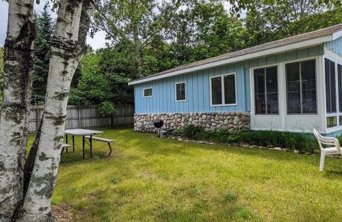 Northport House | Baypointe Cottage 6