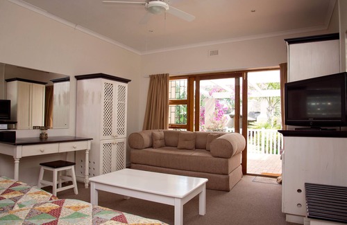Summerstrand House | Bayside Guest House