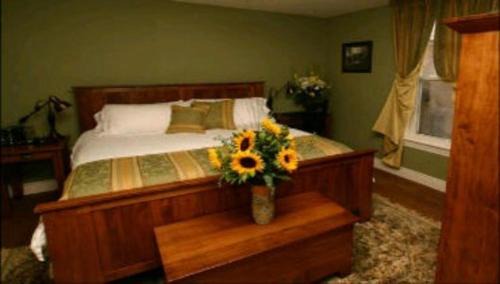 Parry Sound Hotel | Bayside Inn