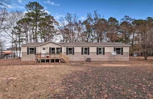 Negreet House | Bayside Louisiana Vacation Rental with Dock!