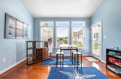 The Commons House | Bayside Resort - 11284 Signature Boulavard