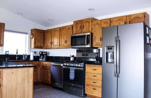 Ellsworth House | Bayside Waterview Cottage