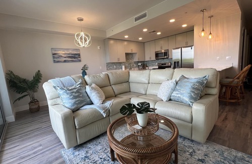 North Trail Condo | Bayview Getaway! Sarasota FL