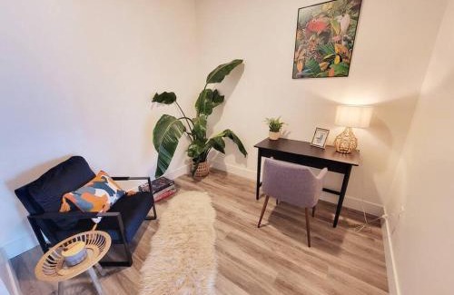 East Village Apartment | Bayviews Lux One-bedroom Apartment 1min to Petco Park Convention Center Gaslamp Pool, Hot Tub