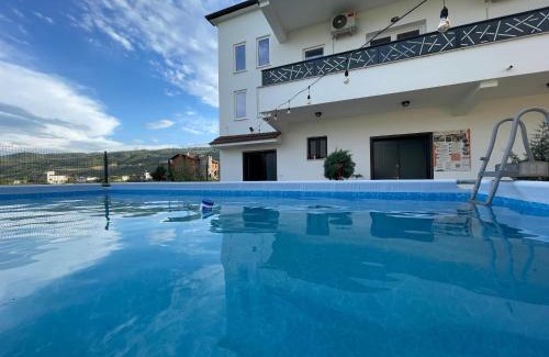 Berat Hostel | Baza Hostel - Swimming Pool