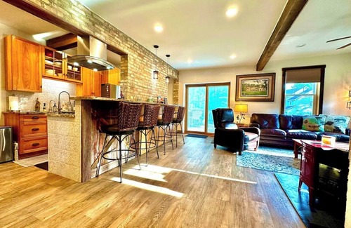 Port Washington Apartment | Be Still & Know, Walk to Port and Beach