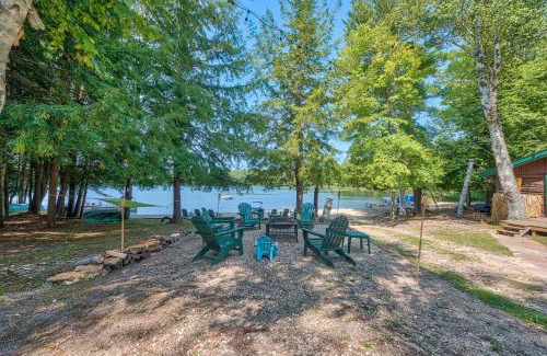 Levering House | Beach and Game Room Access Lakefront Levering Cabin