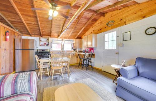 Levering House | Beach and Game Room Access Lakefront Levering Cabin