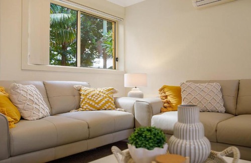 Booker Bay House | Beach Blessings Ettalong Beach