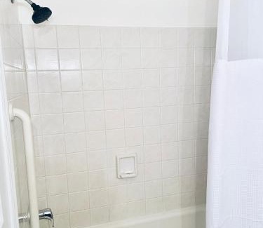 Southend House | BEACH BLOCK TOWNHOME - Casinos, Shopping, Fun!