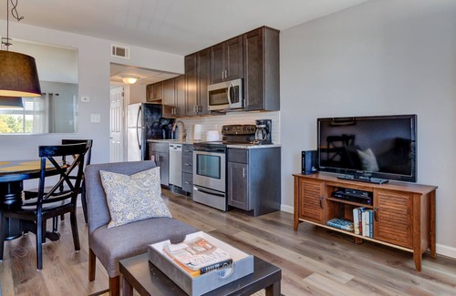 Admiral Estates Condo | Beach Block W/Ocean View & Pool now booking for 2025