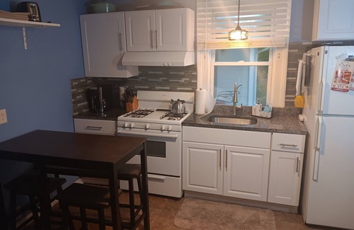 Point Pleasant - Toms River House | Beach Bungalow in peaceful Toms River with AC, WiFi, beach badges.